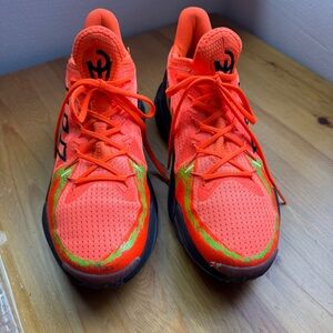 Adidas mahomes 1 athletic shoes size 9.5